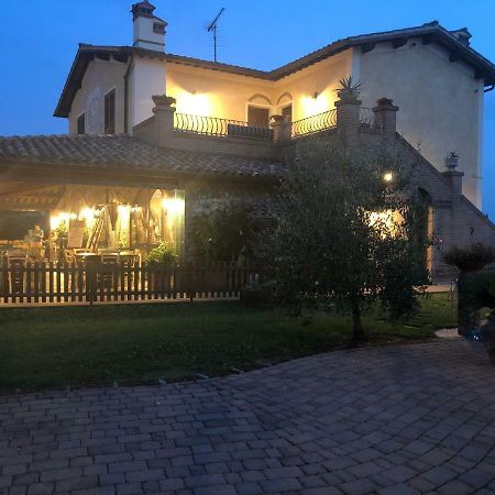 Casa In Campagna A Due Passi Dal Mare ปิซา ภายนอก รูปภาพ